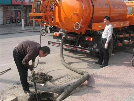 龙门镇清掏化粪池，健康生活从这里开始